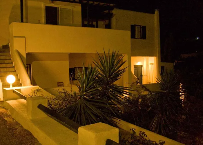 Klironomos Apartments Logaras